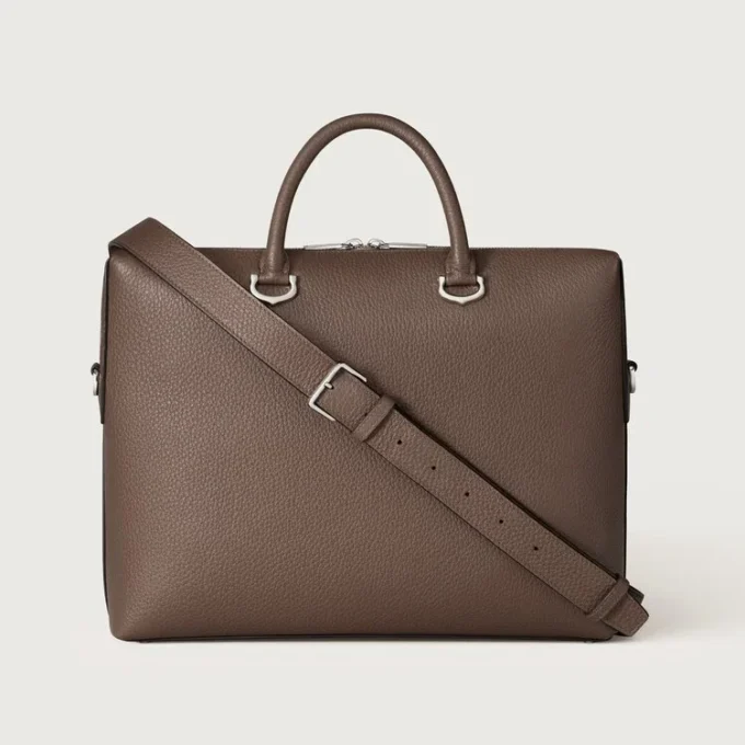 Briefcase, Must