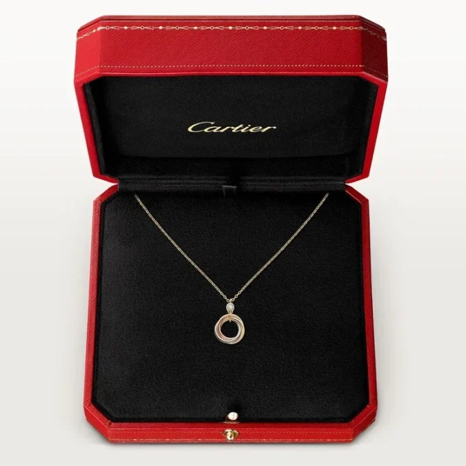 Trinity Pendant, 1 Diamond